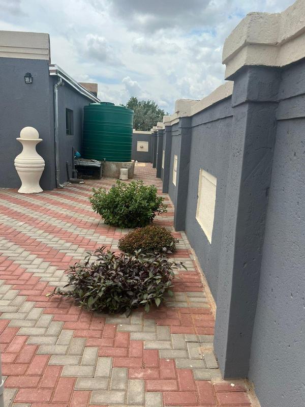 5 Bedroom Property for Sale in Kgabalatsane North West